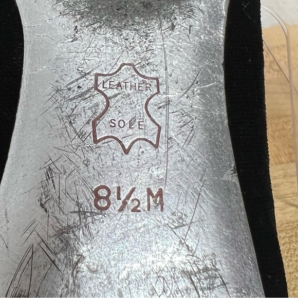 Tory Burch Jessica Black Velvet Bow Toe Silver Medallion Ballet Flats Size 8.5 - Picture 11 of 12